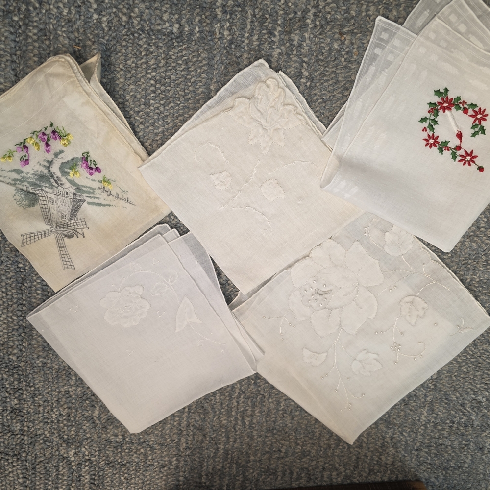 Bundle Of 5 Vintage Embroidered and Floral Handkerchief Set